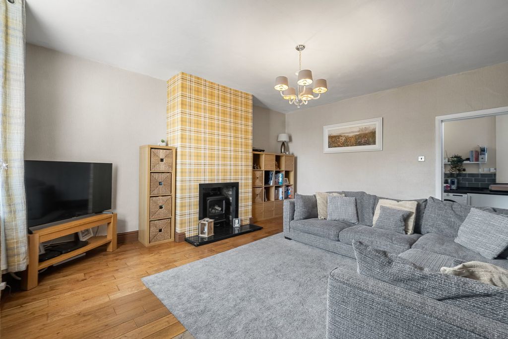 Property photo 3 of 22