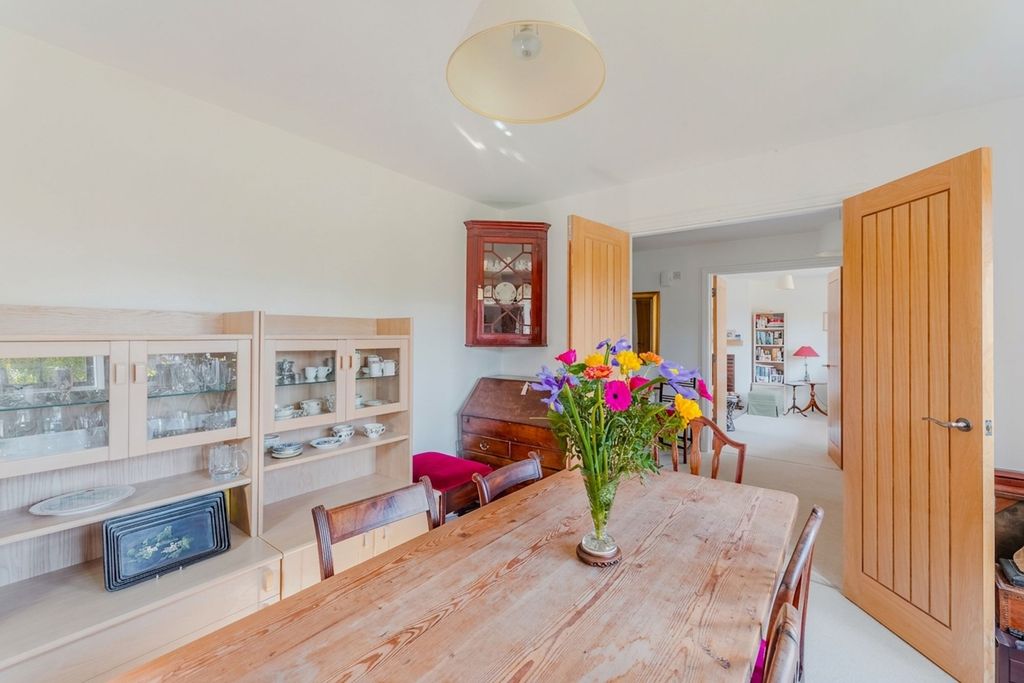 Property photo 3 of 22