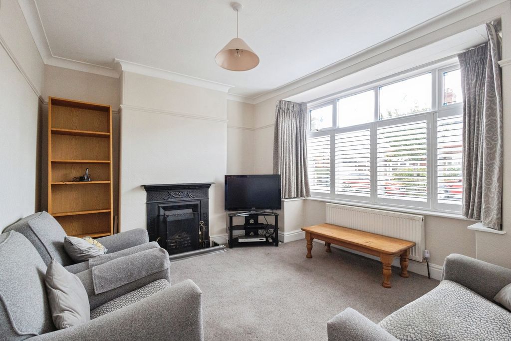 Property photo 3 of 26 Pbox-Img.Jpg