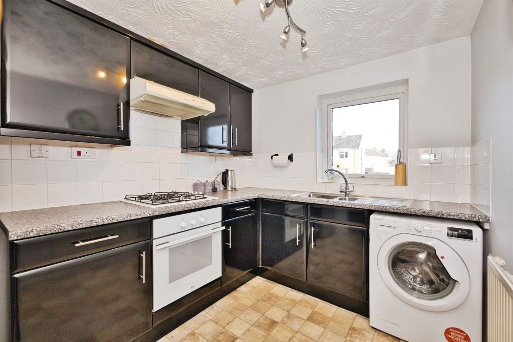 Property photo 3 of 9