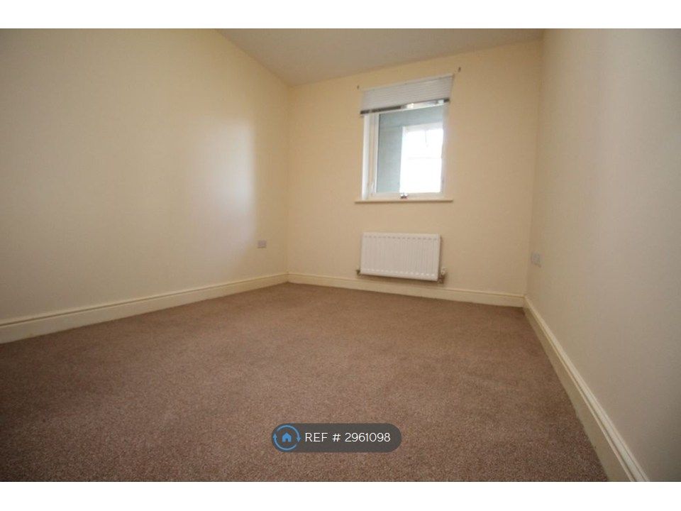 Property photo 3 of 6 Bedroom 2