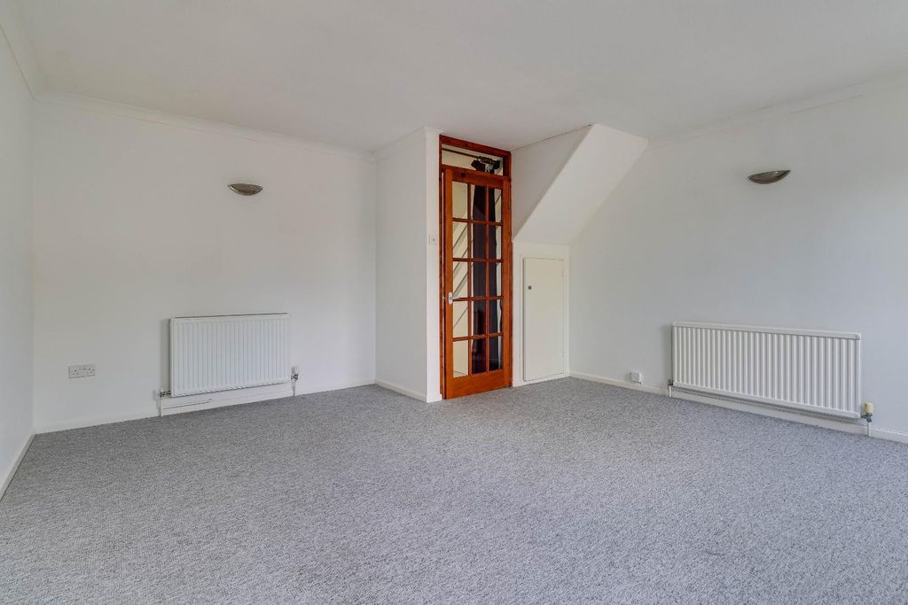 Property photo 3 of 13 Img (5) (1).Jpg