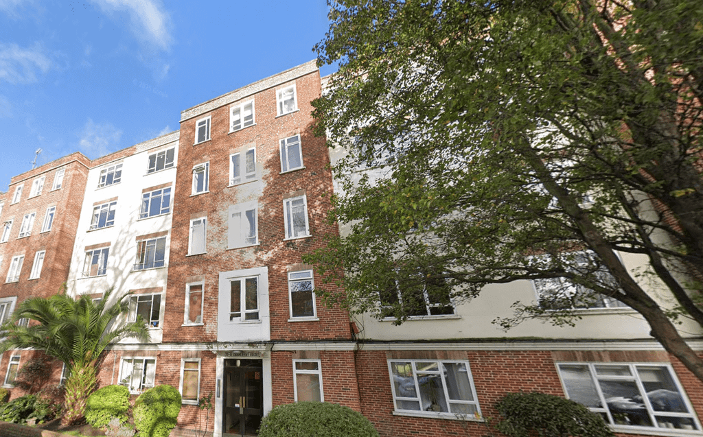 Property photo 1 of 7 Charlbert Court, London Nw8