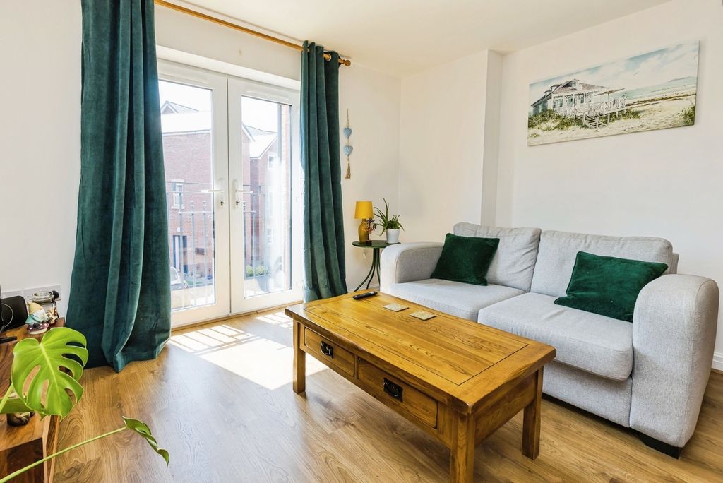 Property photo 3 of 24 Pbox-Img.Jpg