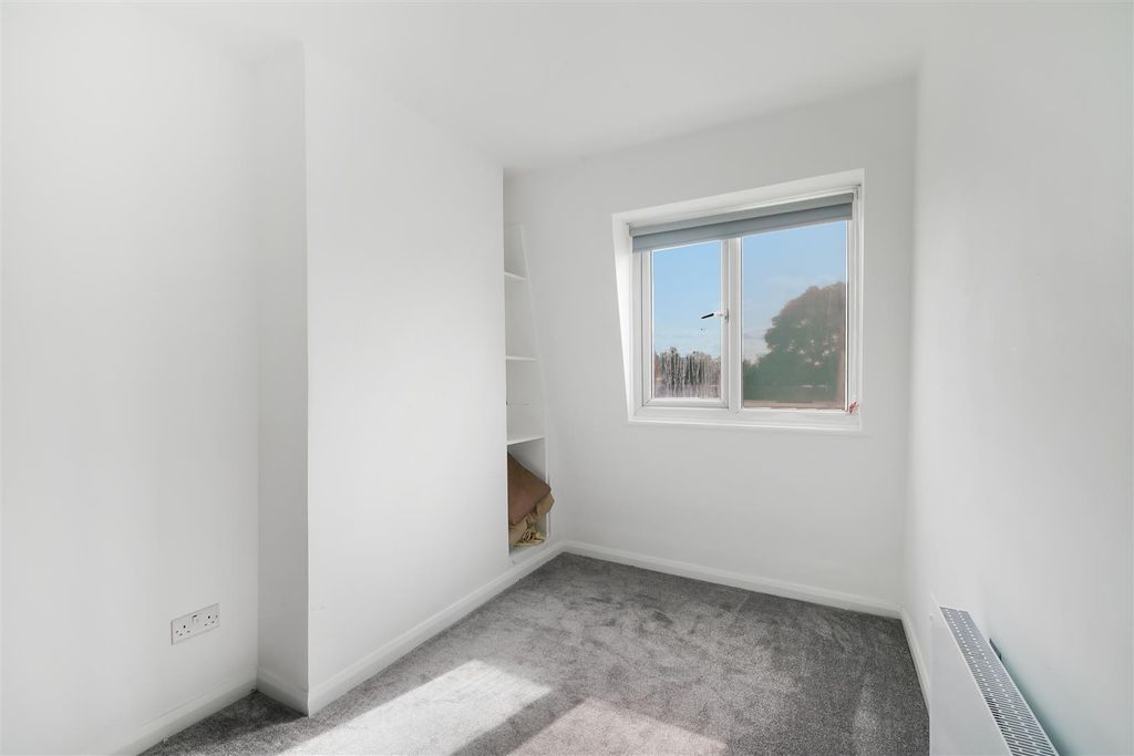 Property photo 1 of 12 9, 134 Sinclair Road - 03Yrqglrhyzyqyfimbhd.Jpg