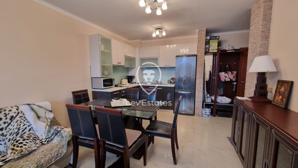 Property photo 3 of 14