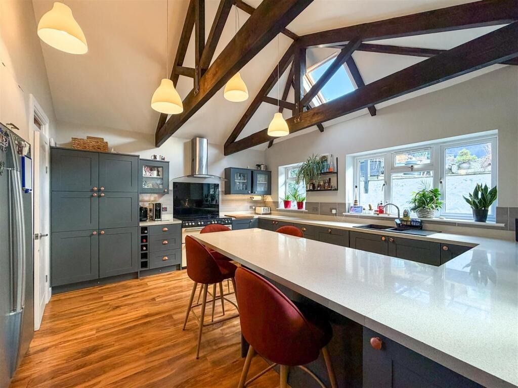 Property photo 3 of 31 4851582