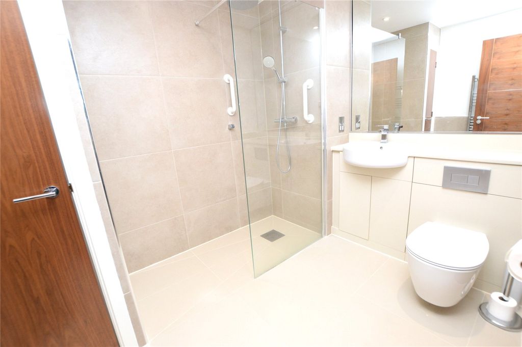 Additional image 10 of 2 bed flat for saleSea Road, Carlyon Bay, St. Austell, Cornwall PL25