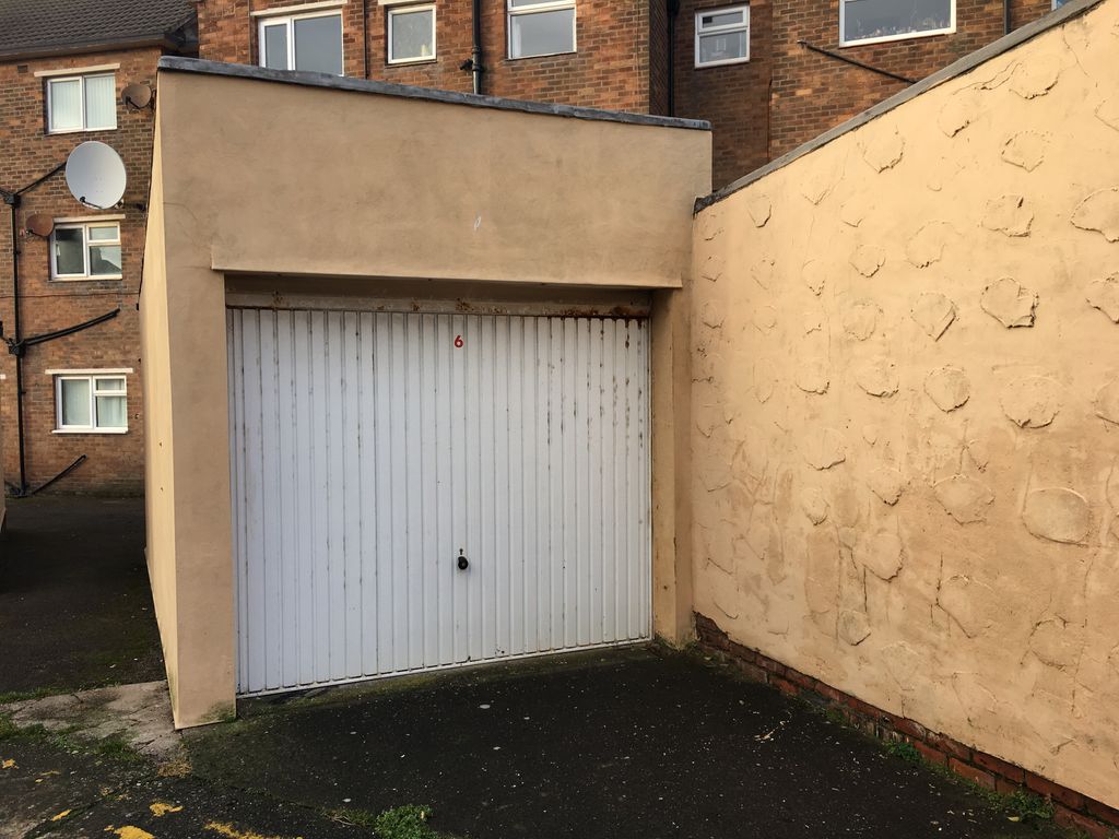 Property photo 1 of 3