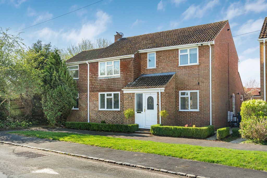 Property photo 1 of 22