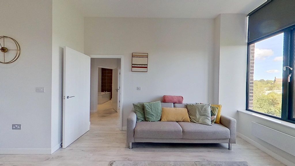 Property photo 1 of 24 Living Room