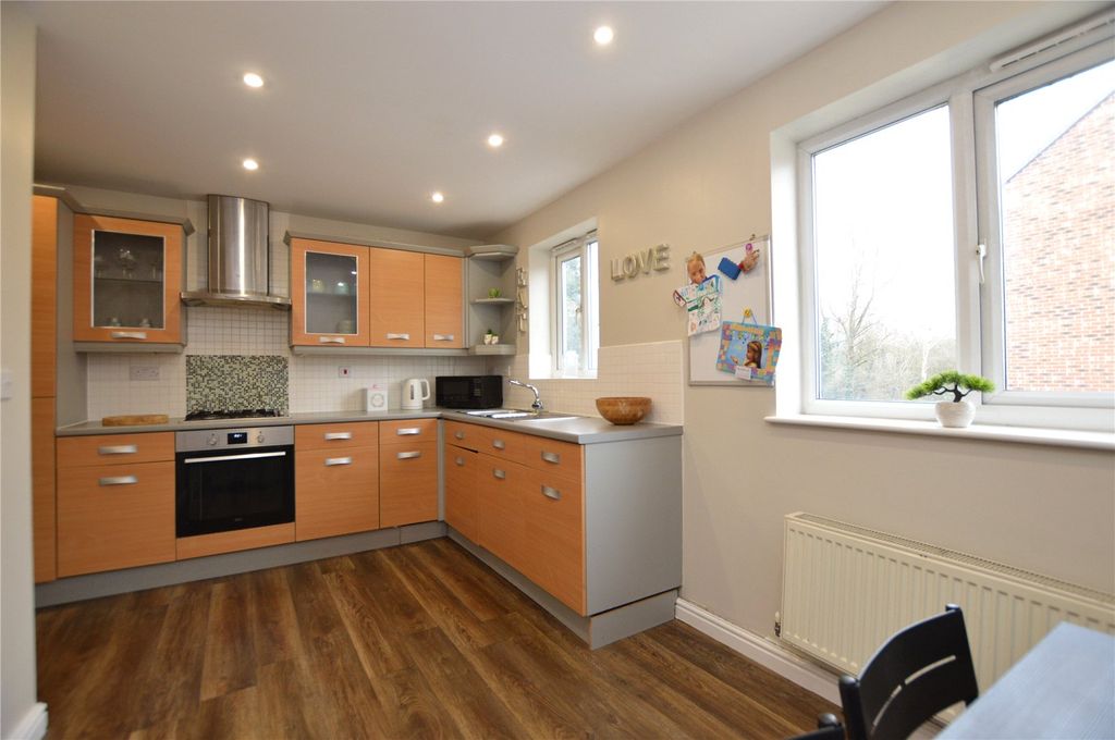 Property photo 3 of 22 Picture No. 09