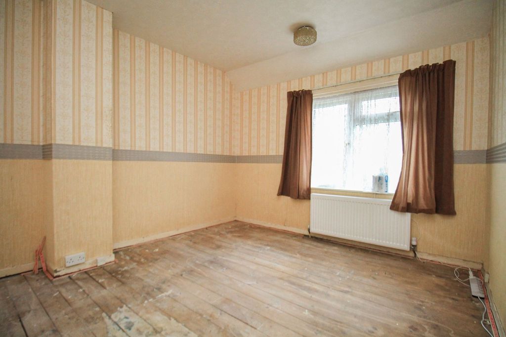 Property photo 3 of 13