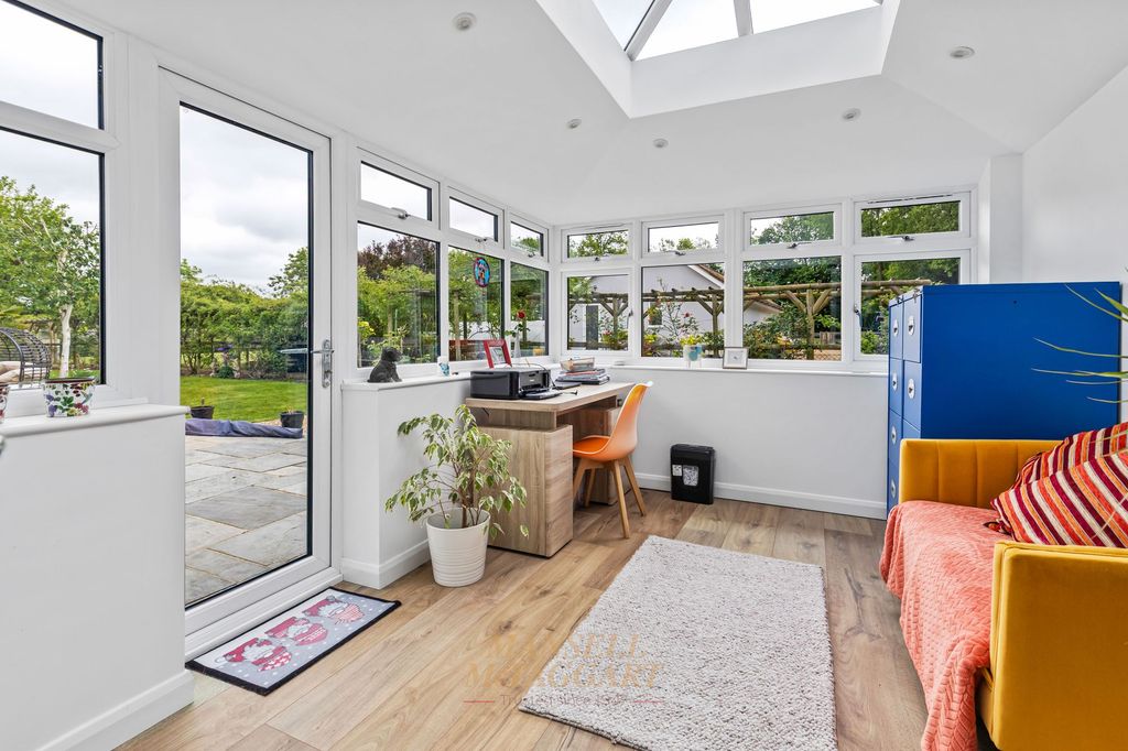 Additional image 6 of 5 bed detached house for saleHare Lane, Lingfield RH7