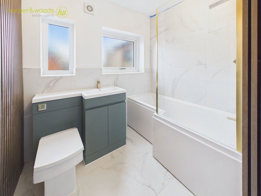 Property photo 3 of 34