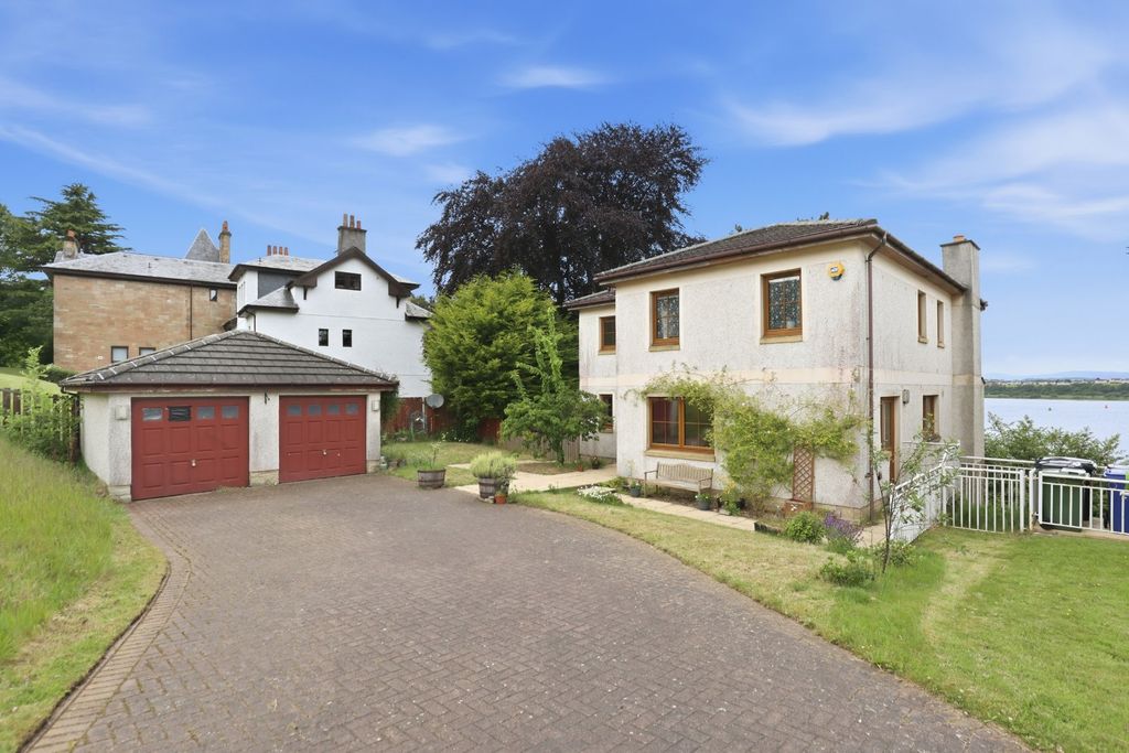 Property photo 2 of 46 Picture No. 05