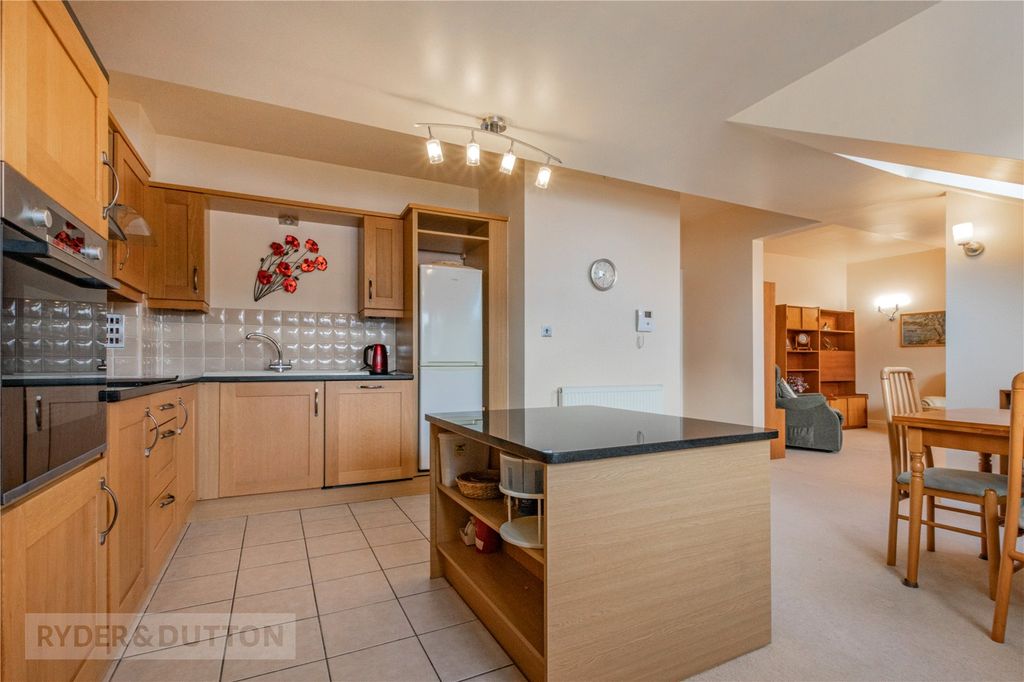 Property photo 3 of 15 Kitchen