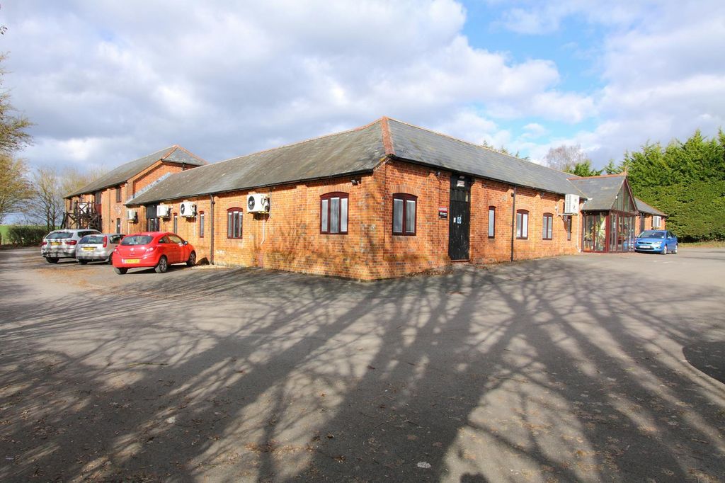 Property photo 1 of 2 Barrow Hill Barn.Jpg