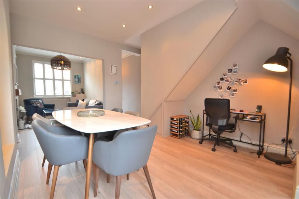 Property photo 2 of 12 2Rr.Jpg
