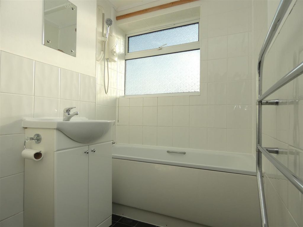 Property photo 3 of 6 Picture 3