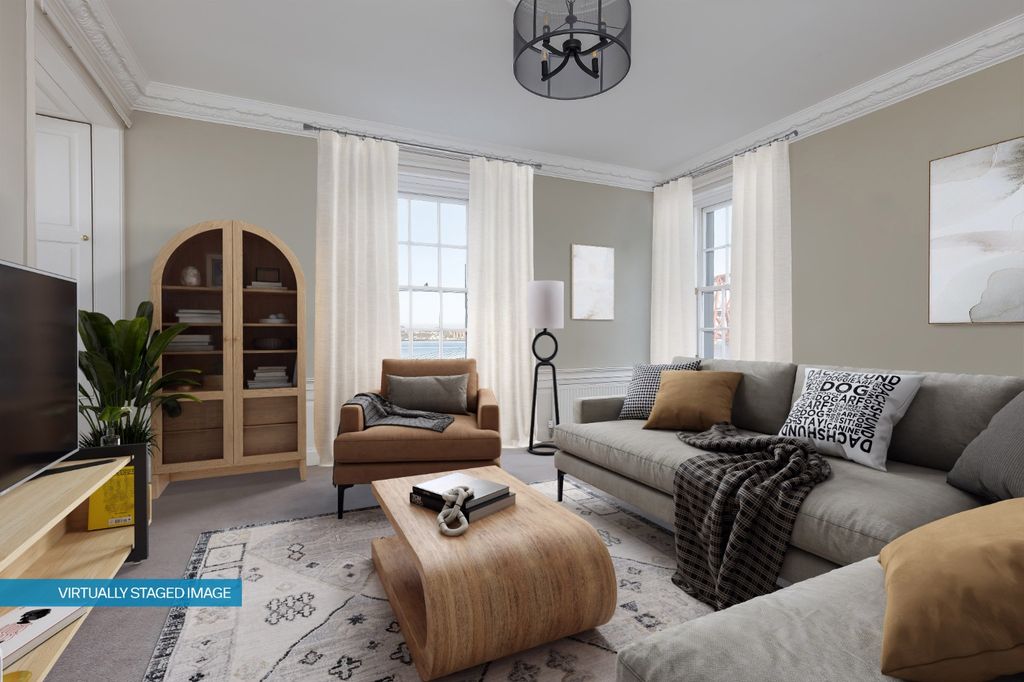 Property photo 3 of 31