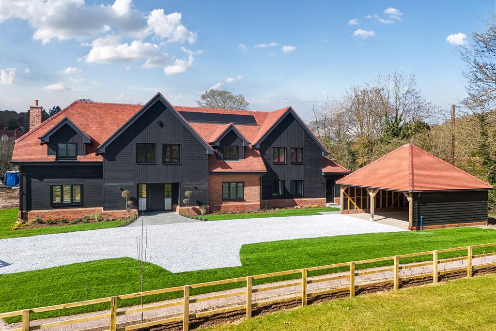 Property photo 1 of 28 1430853-8-69c3E4d...