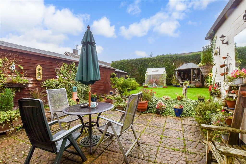 Property photo 2 of 11 Front External (Web)