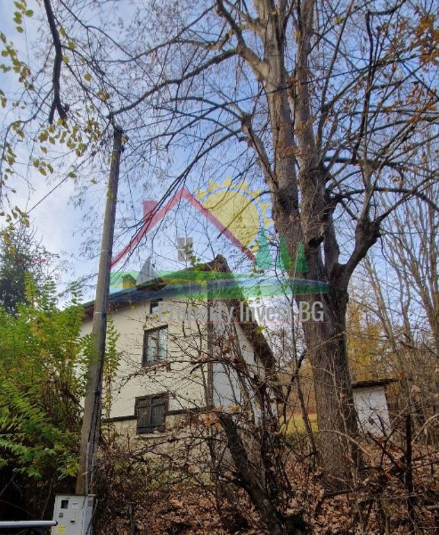 Property photo 1 of 5