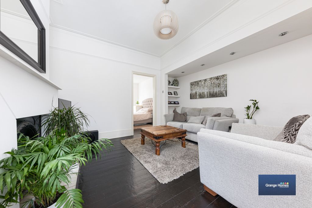 Property photo 2 of 19