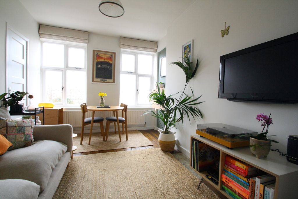 Property photo 2 of 9 Img_2359 (1)