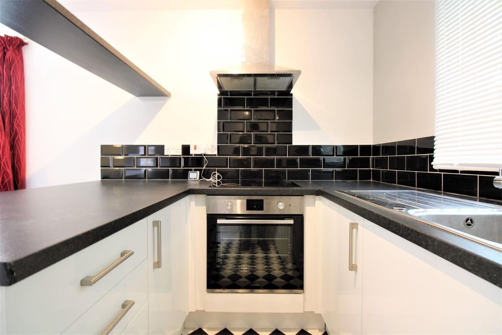 Property photo 3 of 10 Img_1299.Jpg