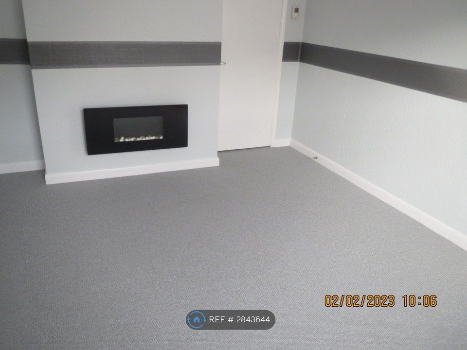 Property photo 2 of 12 Lounge