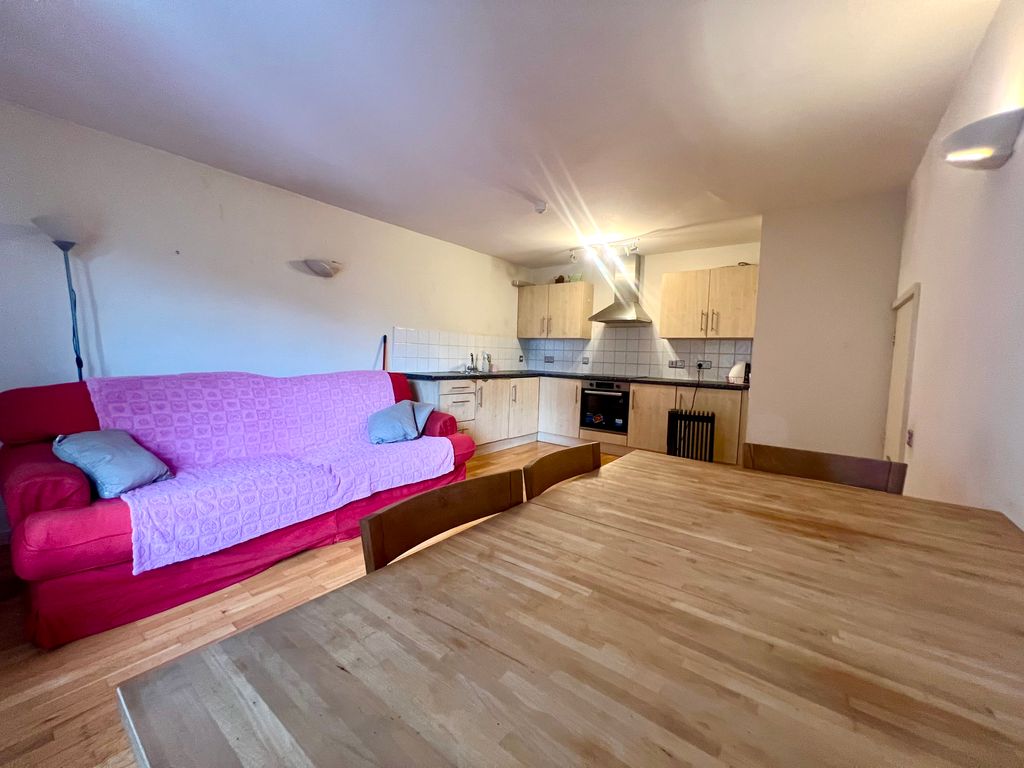 Property photo 3 of 8