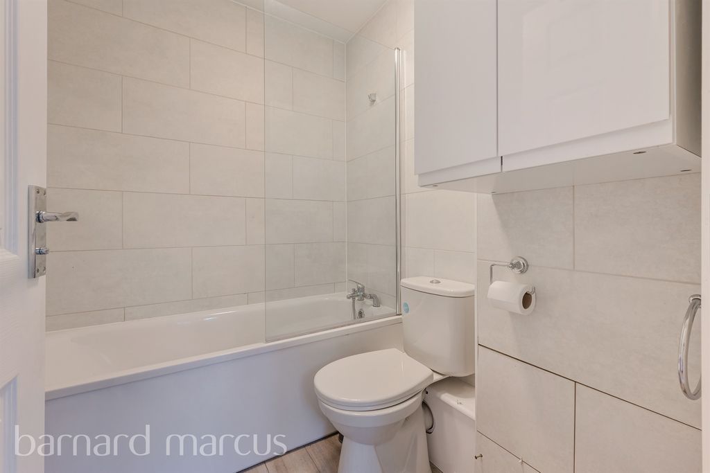 Additional image 8 of 1 bed flat for saleHigh Street, Godstone RH9
