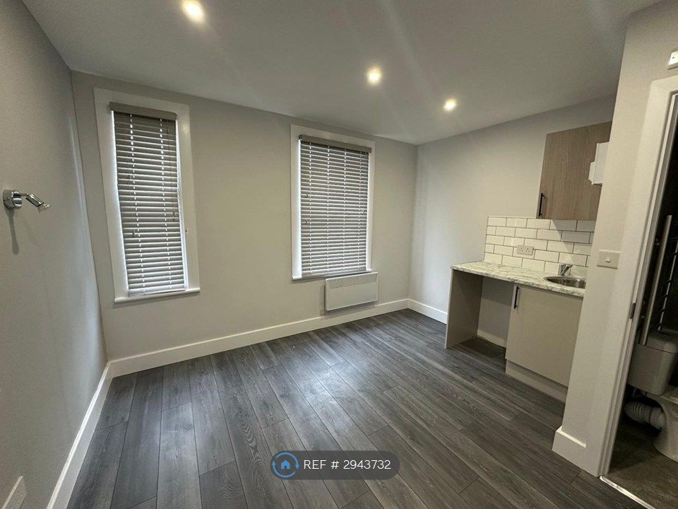 Property photo 1 of 31