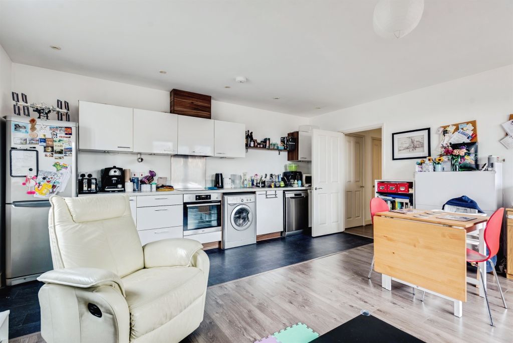 Property photo 2 of 9