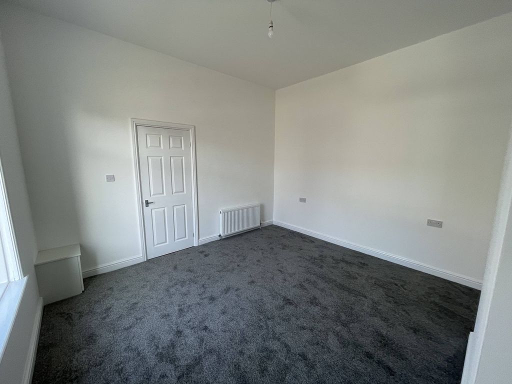Property photo 3 of 6 Gallery