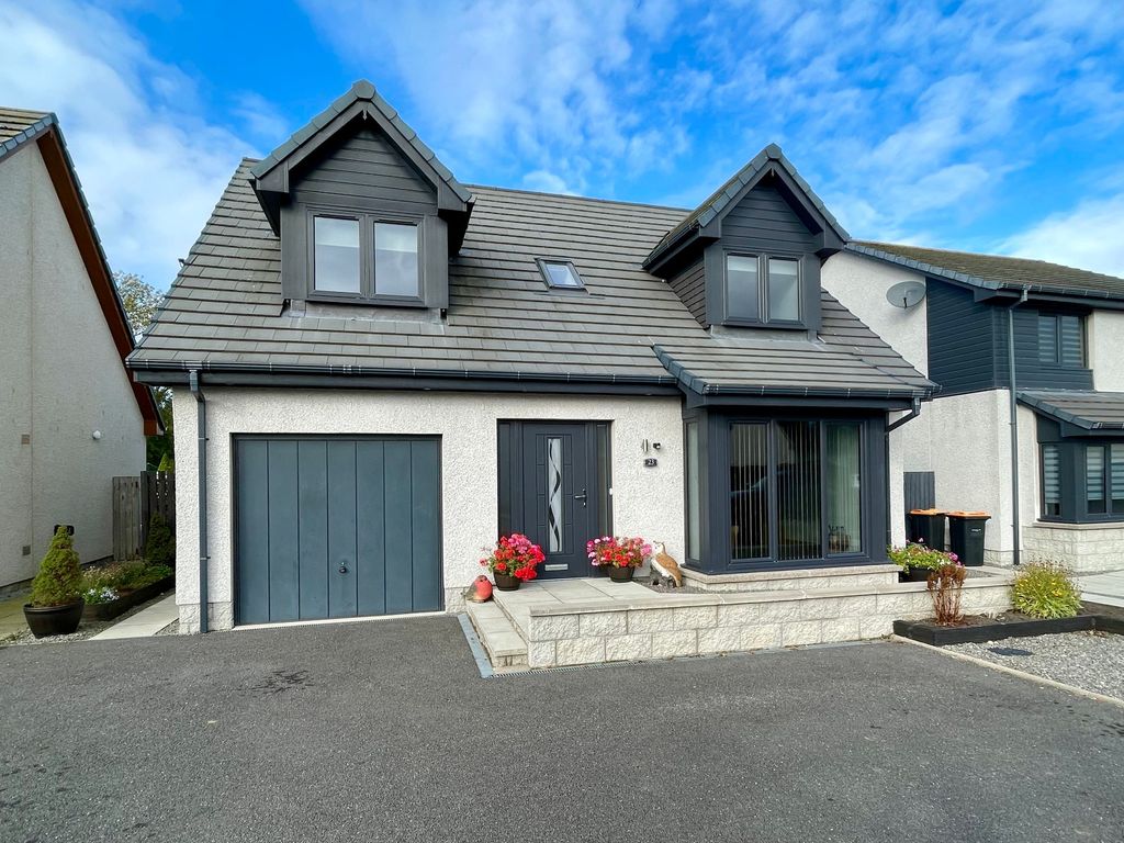 Property photo 1 of 32