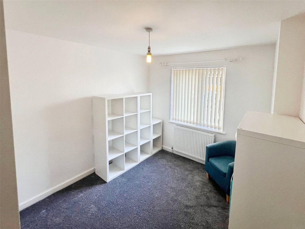 Property photo 3 of 11 3 - Picture No. 22