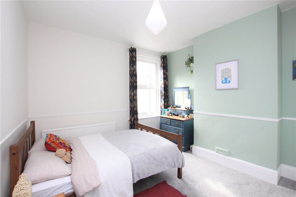 Property photo 3 of 9 Main Bedroom