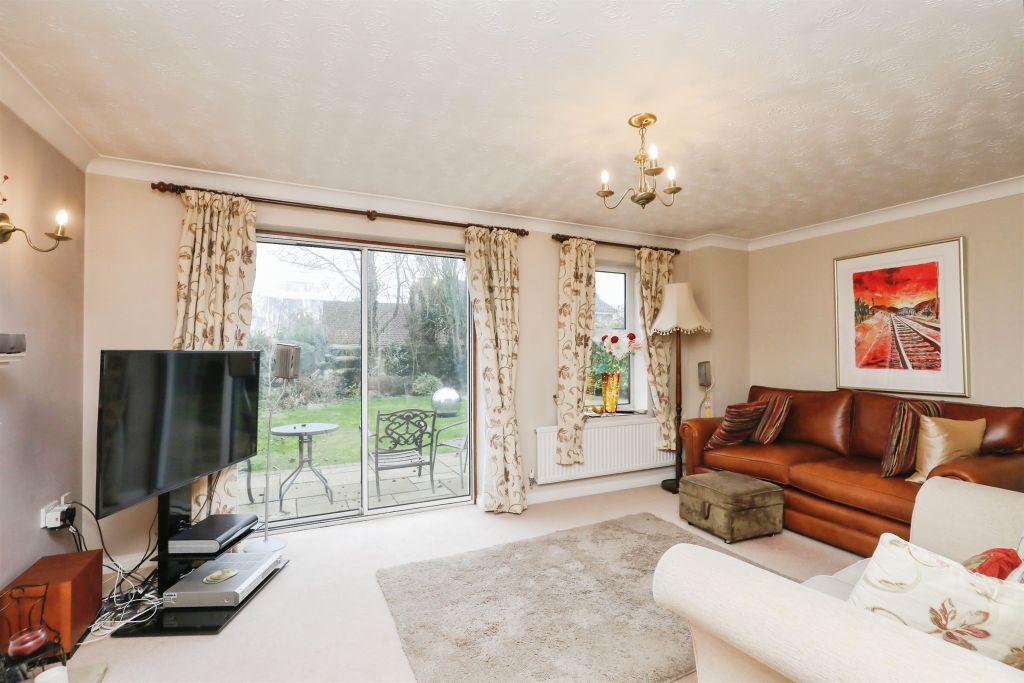 Property photo 2 of 17