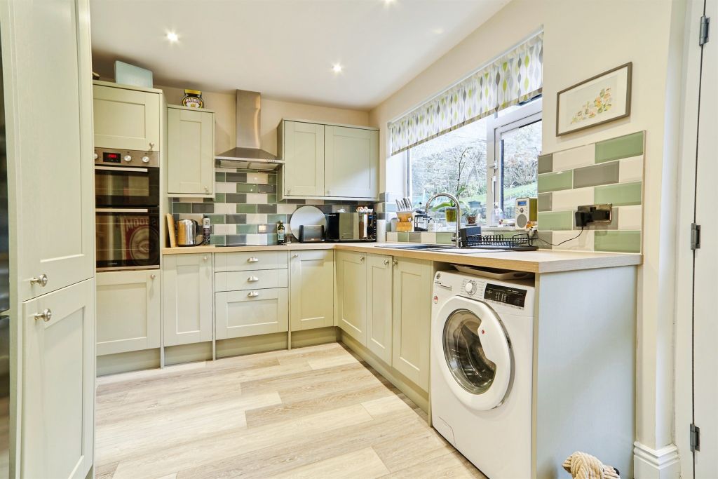 Property photo 2 of 23