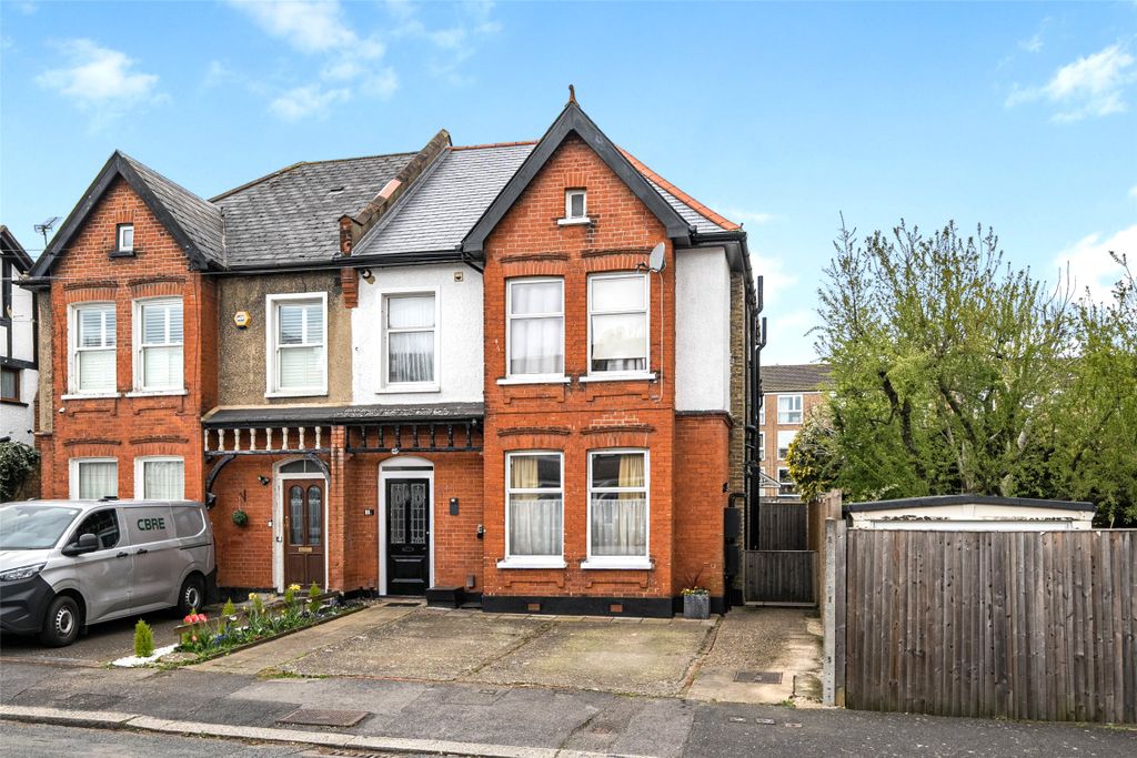 Property photo 1 of 17 External