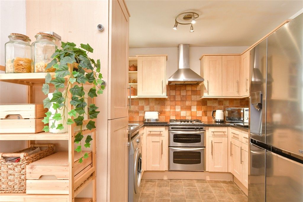 Property photo 2 of 15 Kitchen