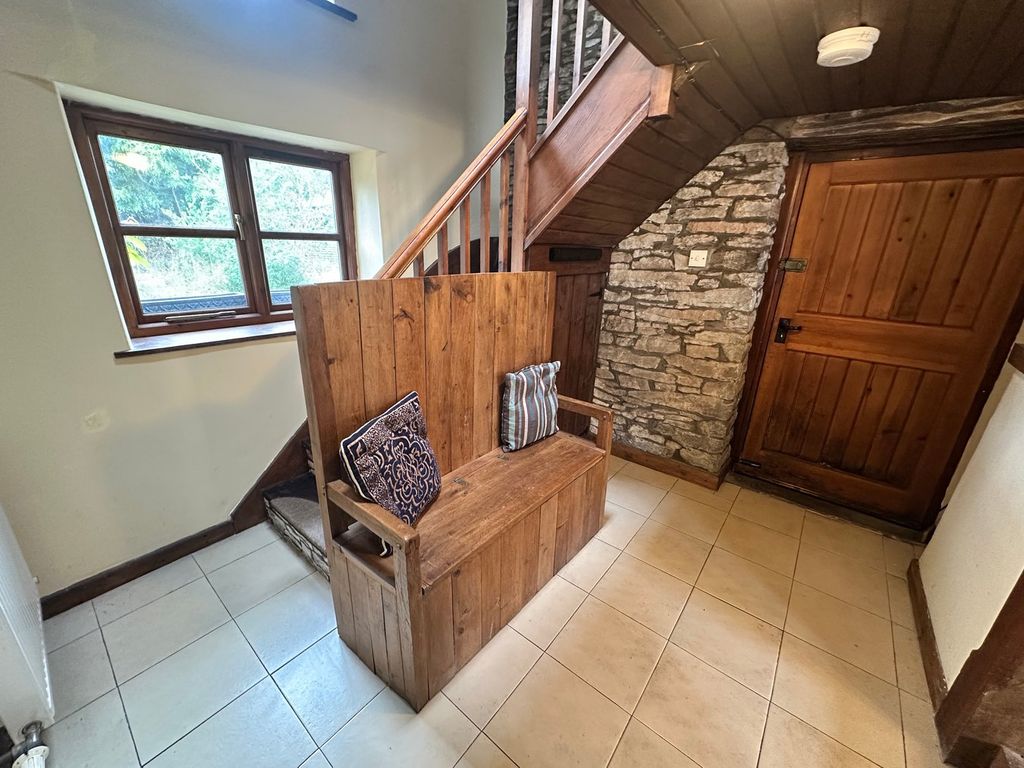 Property photo 2 of 21