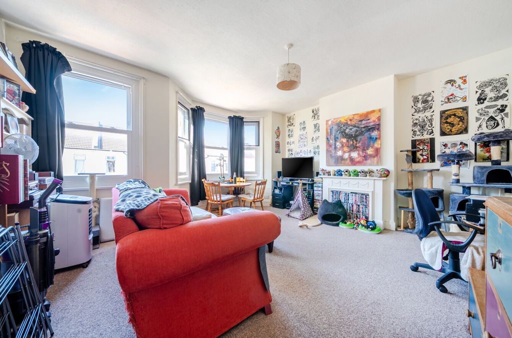 Property photo 2 of 9 1522759-8-1A0c48B...
