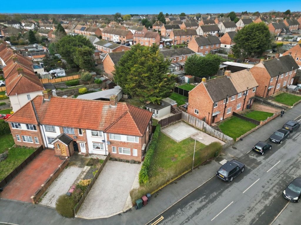 Property photo 1 of 17 4910671