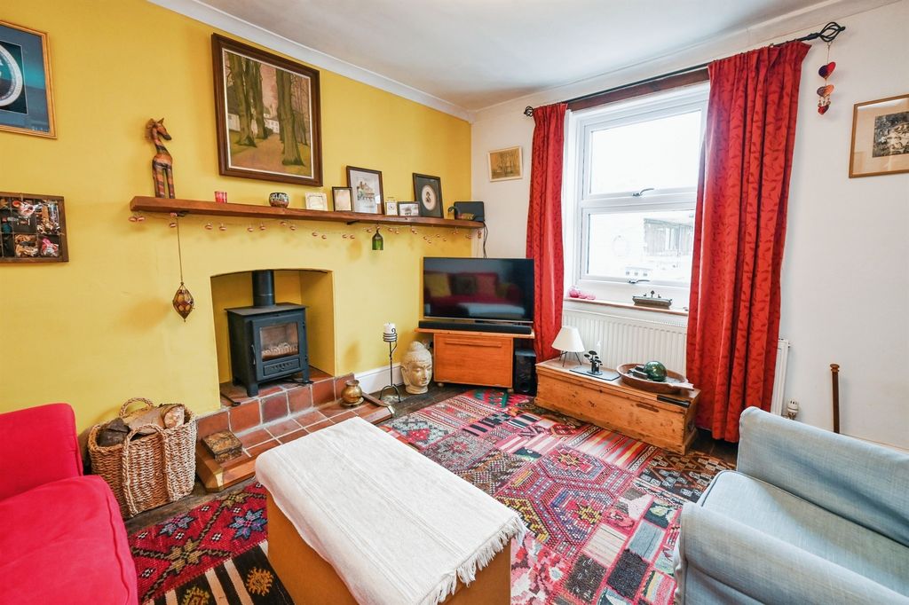 Property photo 3 of 21