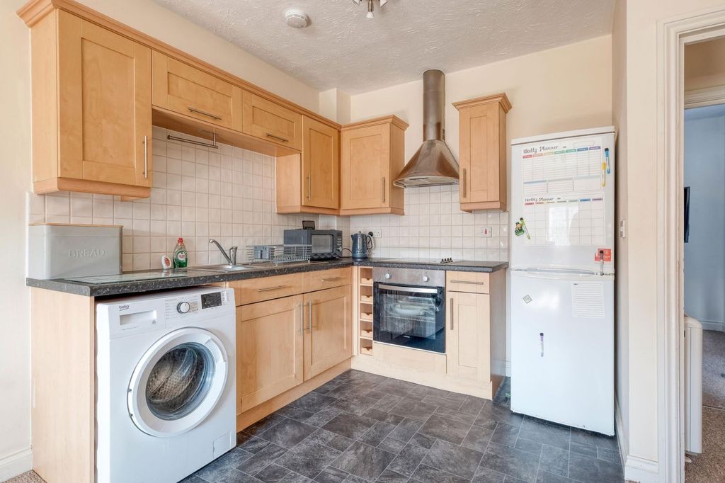 Property photo 2 of 12
