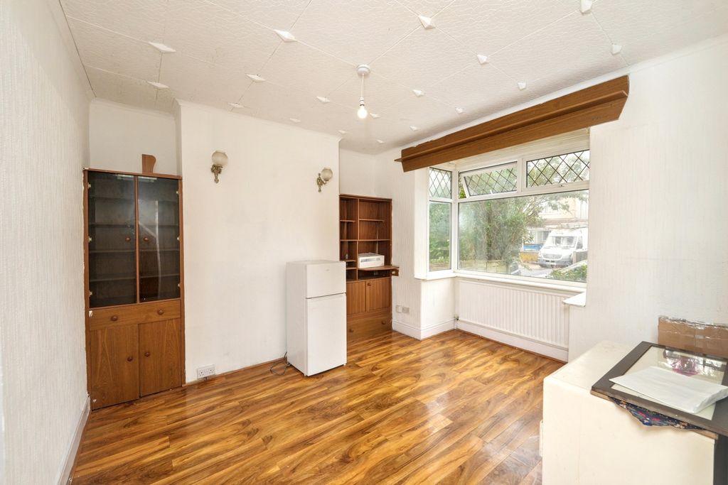 Property photo 2 of 13 Image 1